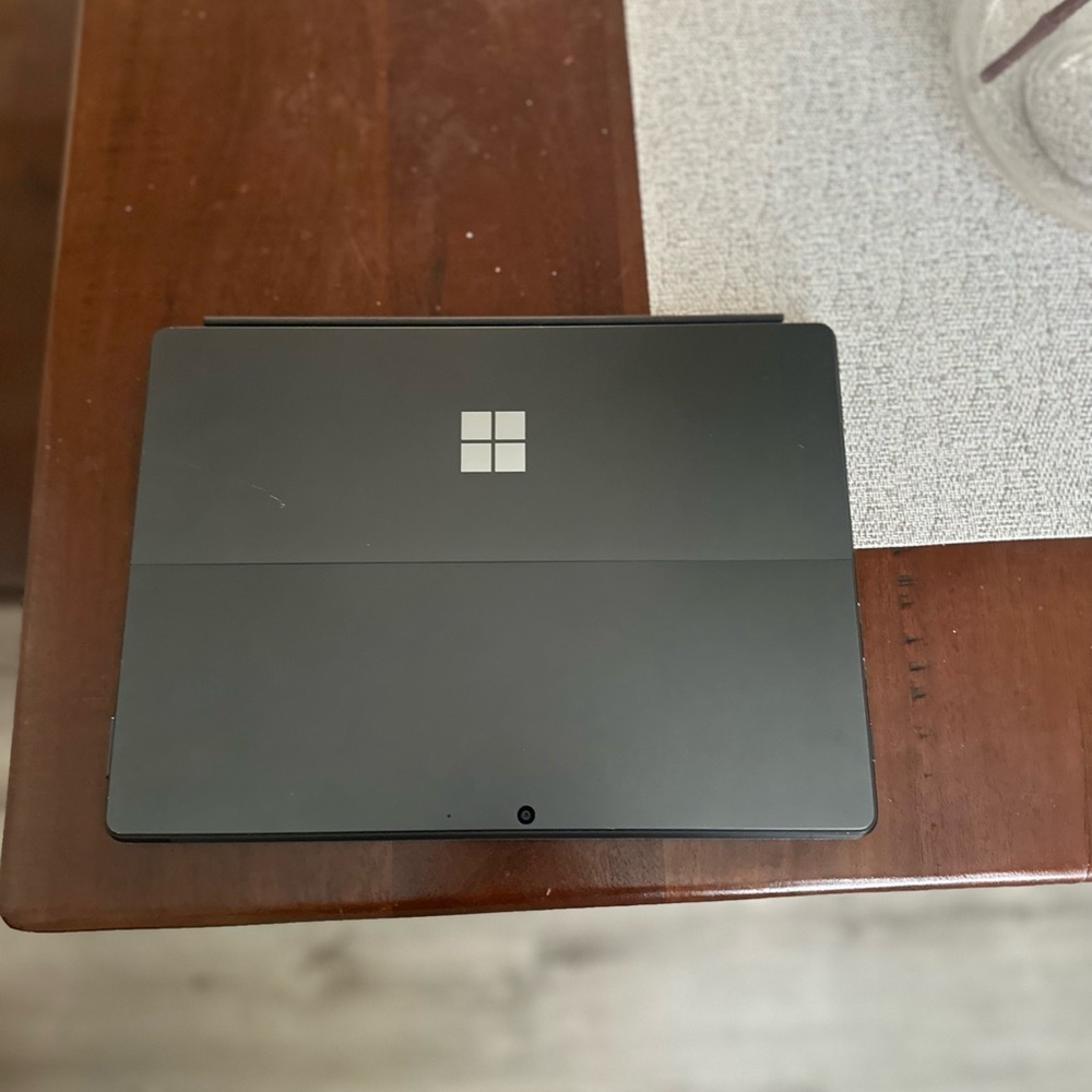 Microsoft surface pro 8 - Picture 4 of 5